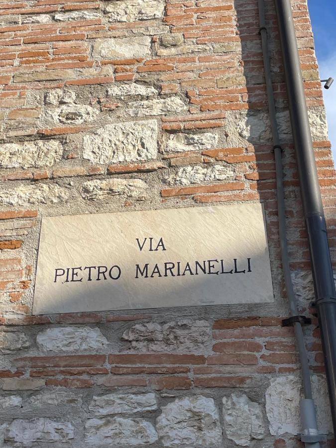 Casa La Rosa Lägenhet Gubbio Exteriör bild