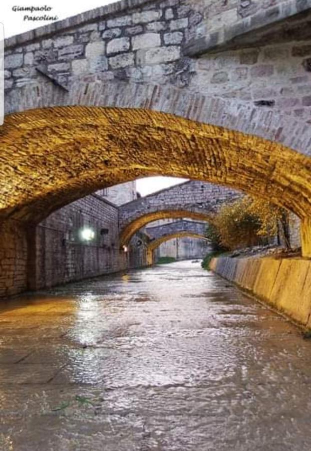 Casa La Rosa Lägenhet Gubbio Exteriör bild