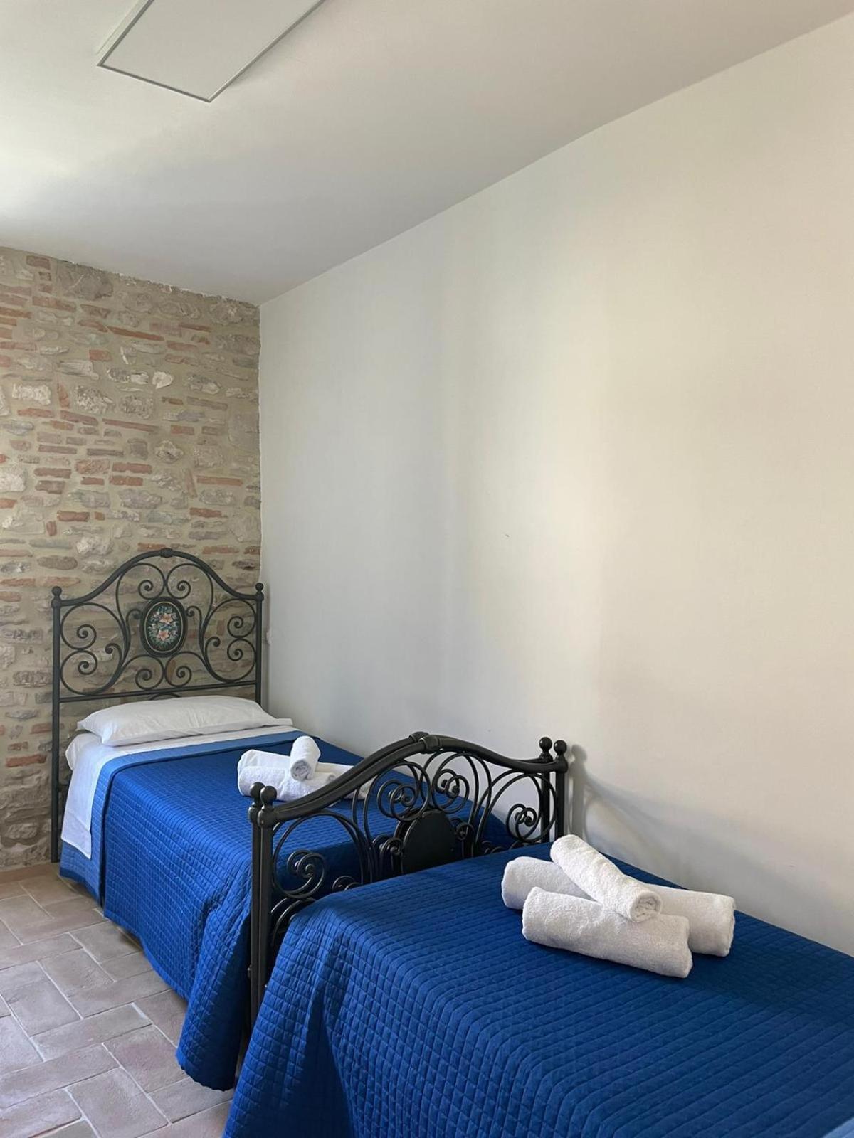 Casa La Rosa Lägenhet Gubbio Exteriör bild